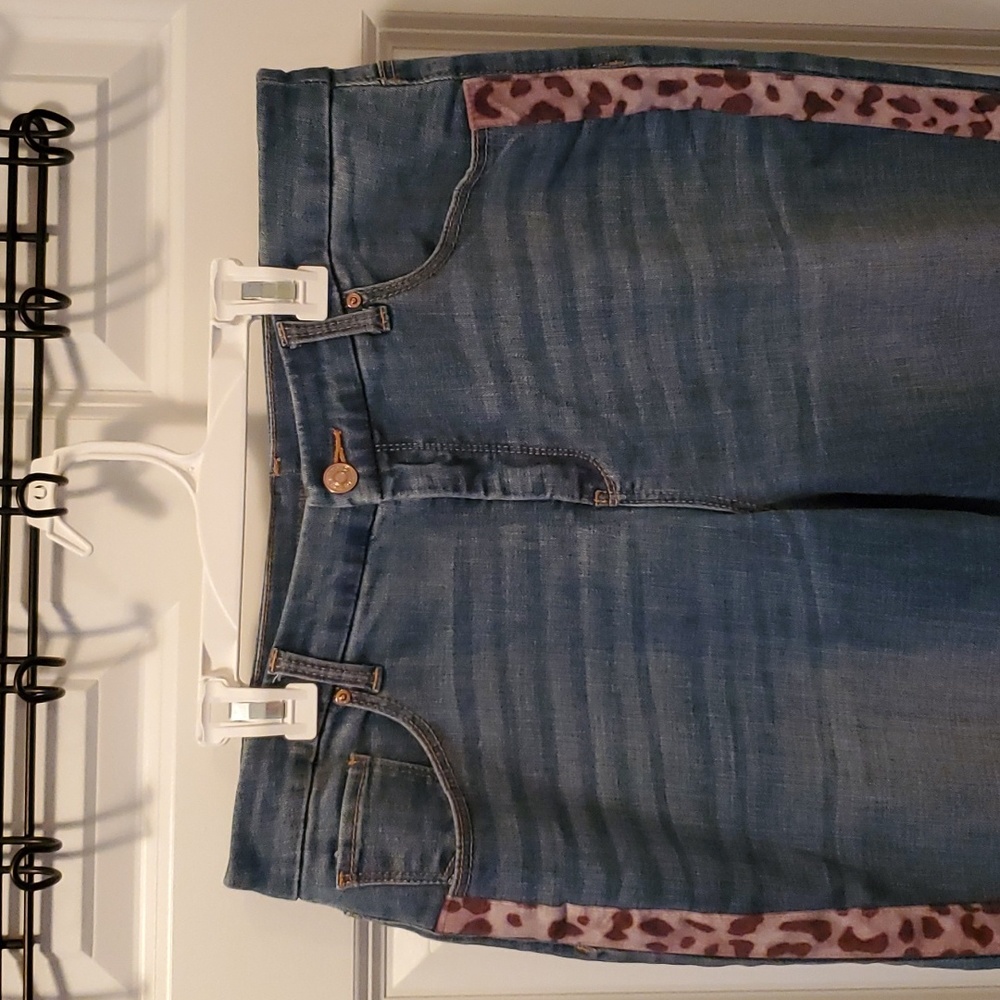 Chico's So Slimming Girlfriend Slim Leg Ankle Animal Print Trim Size 12R Jeans - Picture 4 of 14